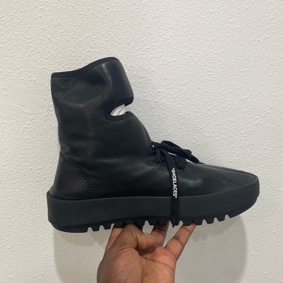 Off-White Moto wrapped sneaker - Picture 5 of 11